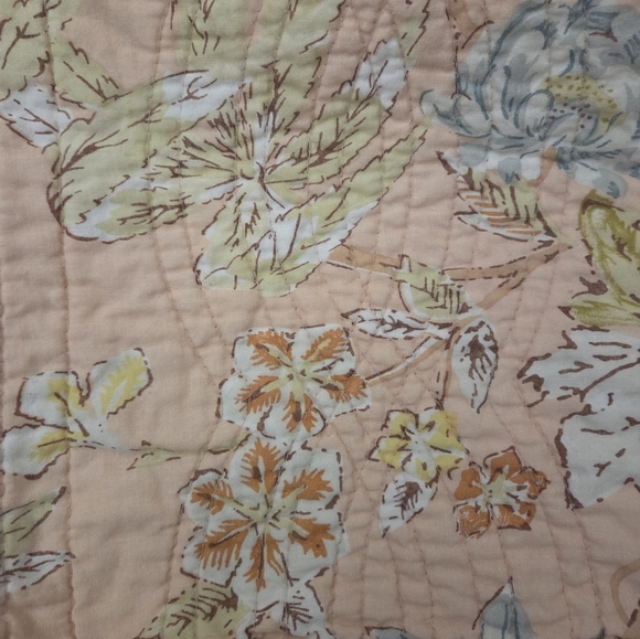 Waverly Cape Coral Quiled Twin Comforter and 2 Shams - Picture 3 of 7